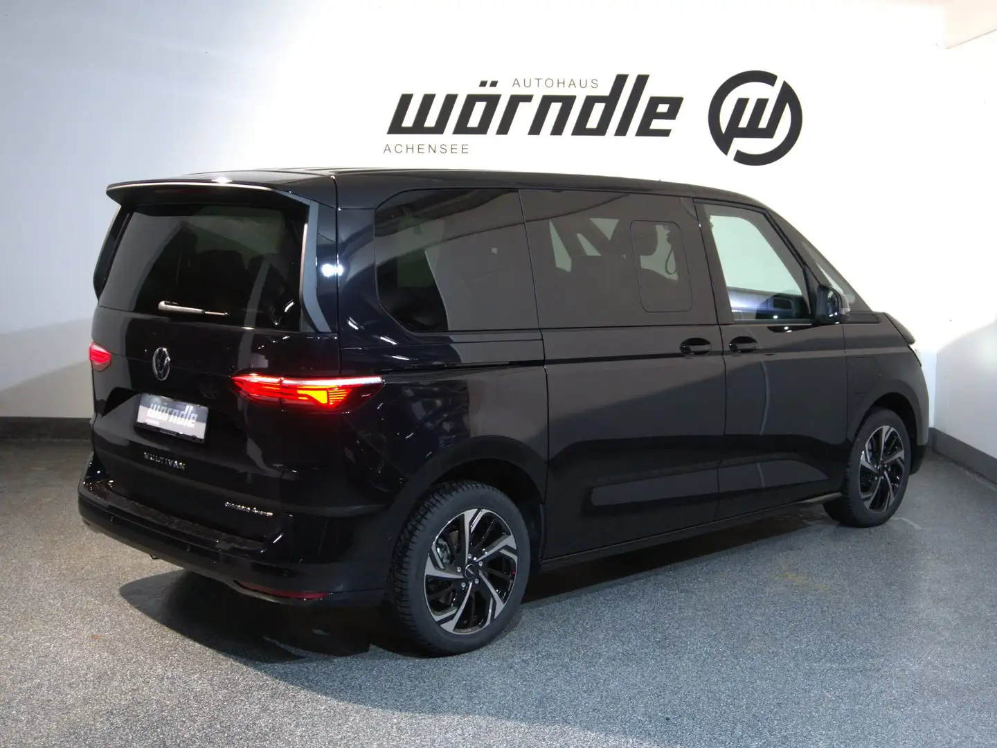 Volkswagen T7 Multivan VW T7 Multivan Business eHybrid 180 kW 4MOTION Nero - 2