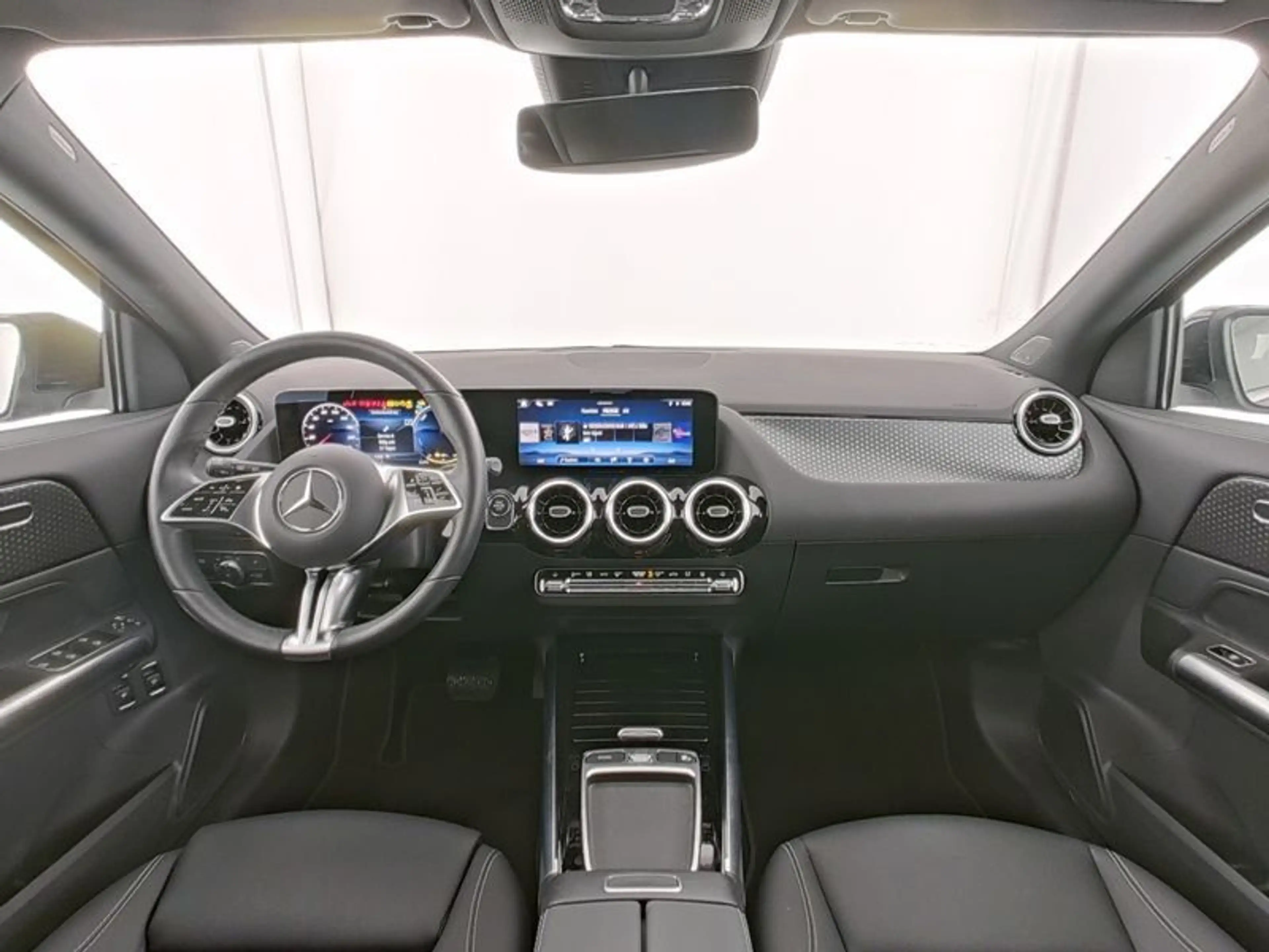 Mercedes-Benz GLA 250 e Progressive*AHK*Distro*360°*Totwi*11kw — photo 7
