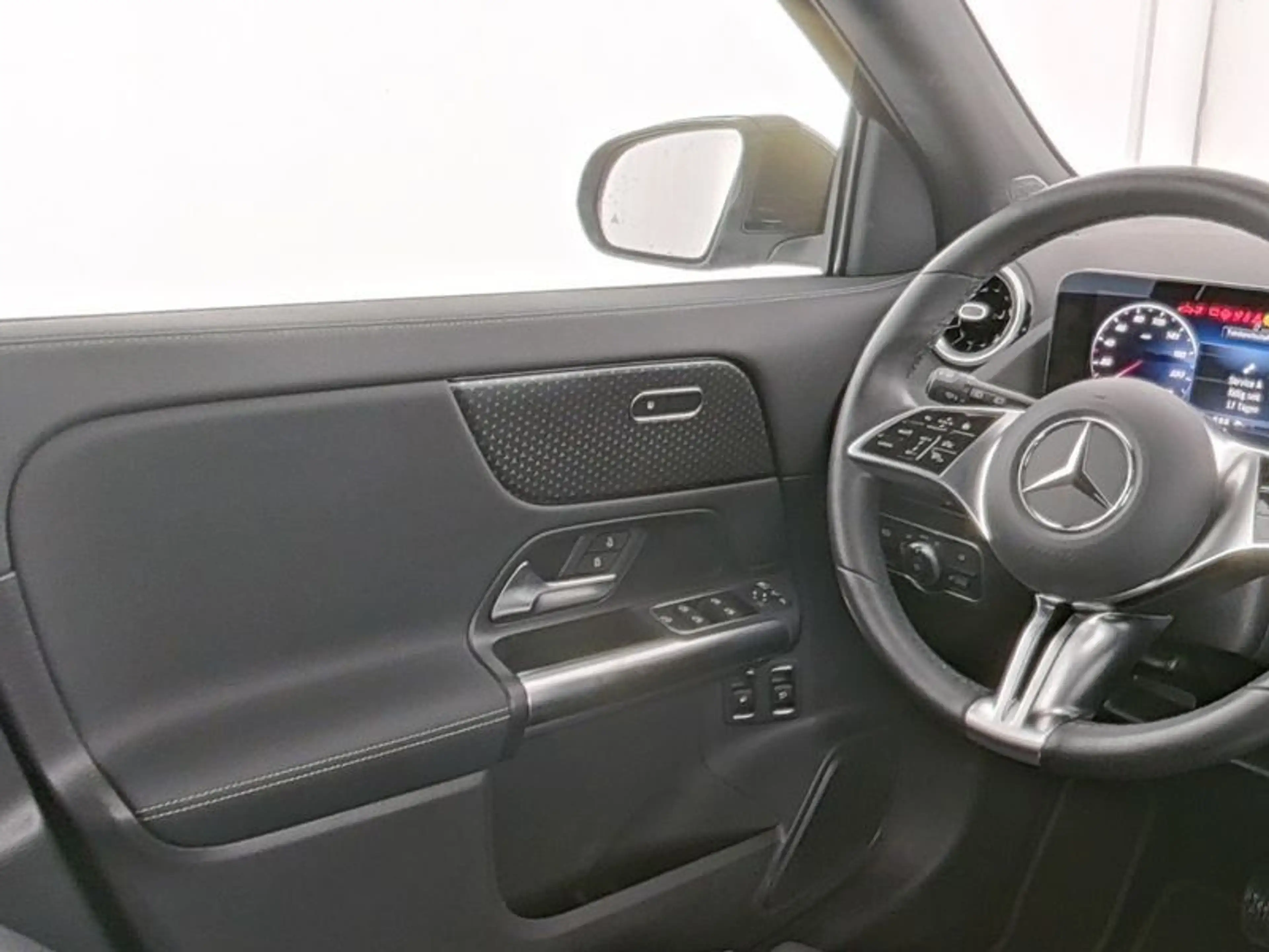 Mercedes-Benz GLA 250 e Progressive*AHK*Distro*360°*Totwi*11kw — photo 9