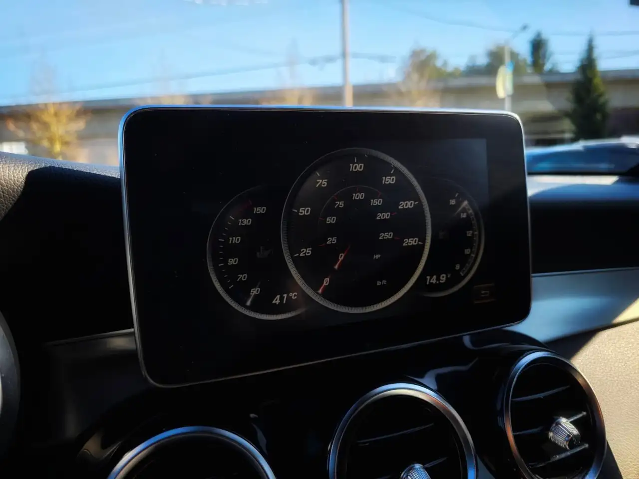 Mercedes-Benz GLC снимка Mercedes-Benz GLC
