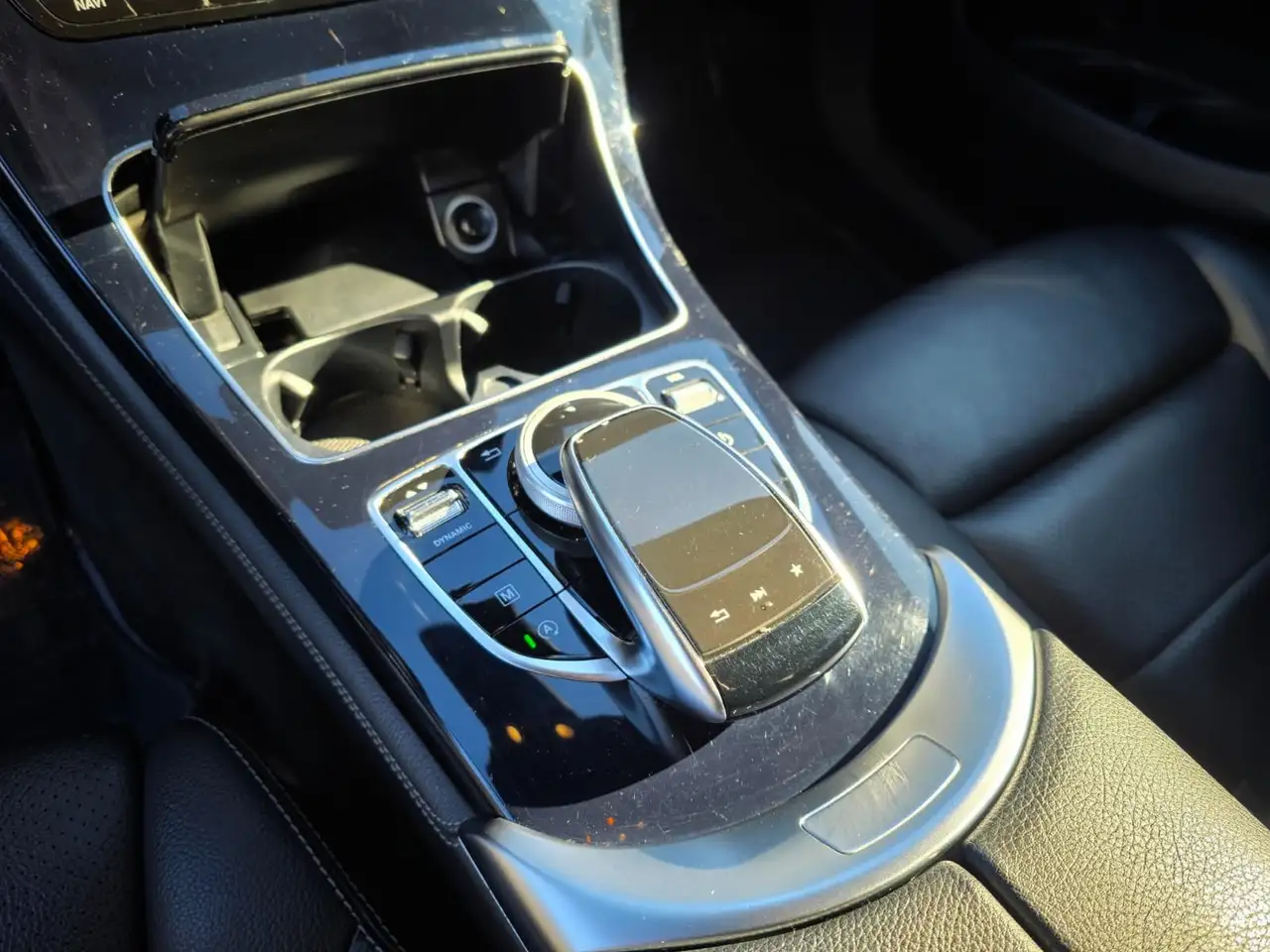 Mercedes-Benz GLC снимка Mercedes-Benz GLC