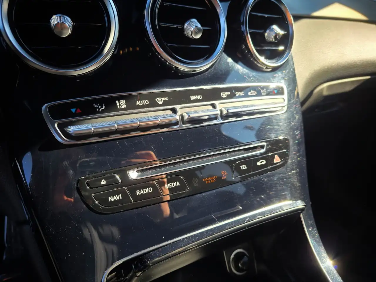 Mercedes-Benz GLC снимка Mercedes-Benz GLC