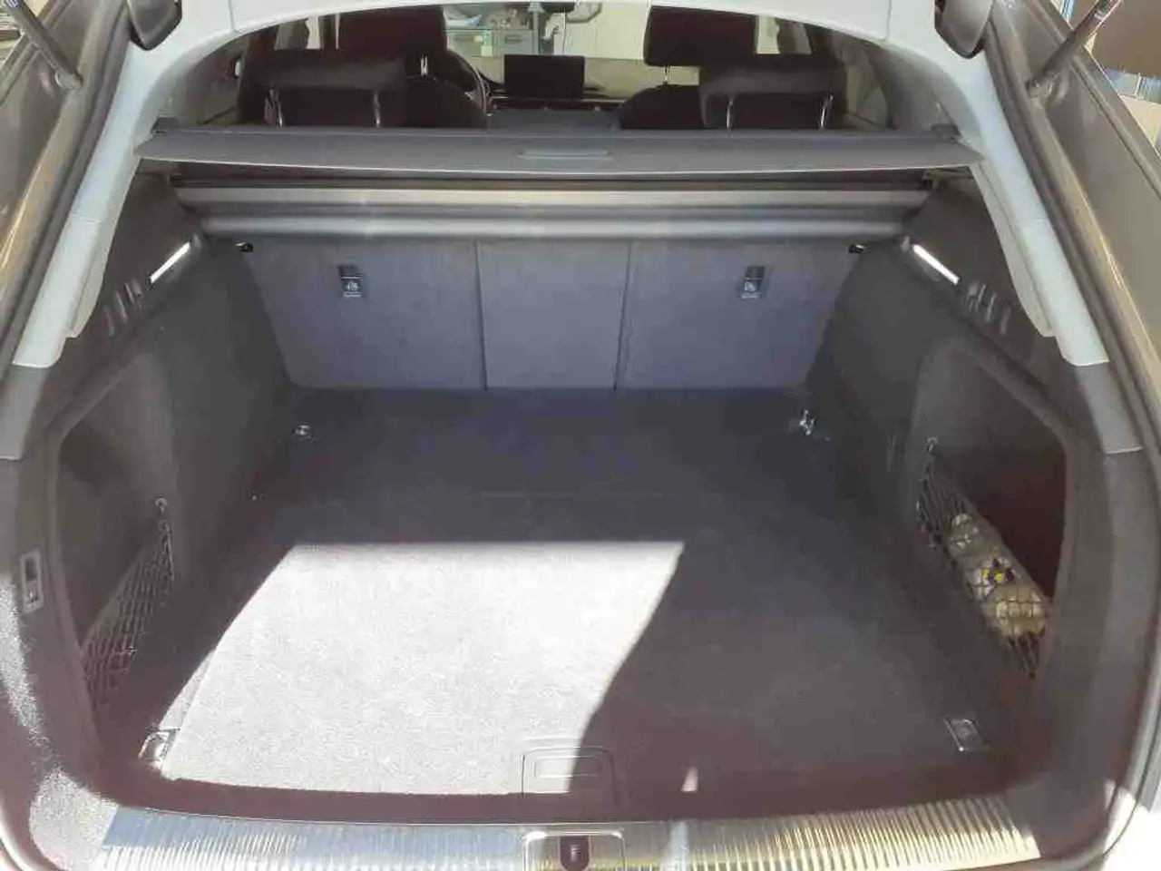 Audi A4 40 TDI quattro advanced*NAVI-PLUS*LED*A 8
