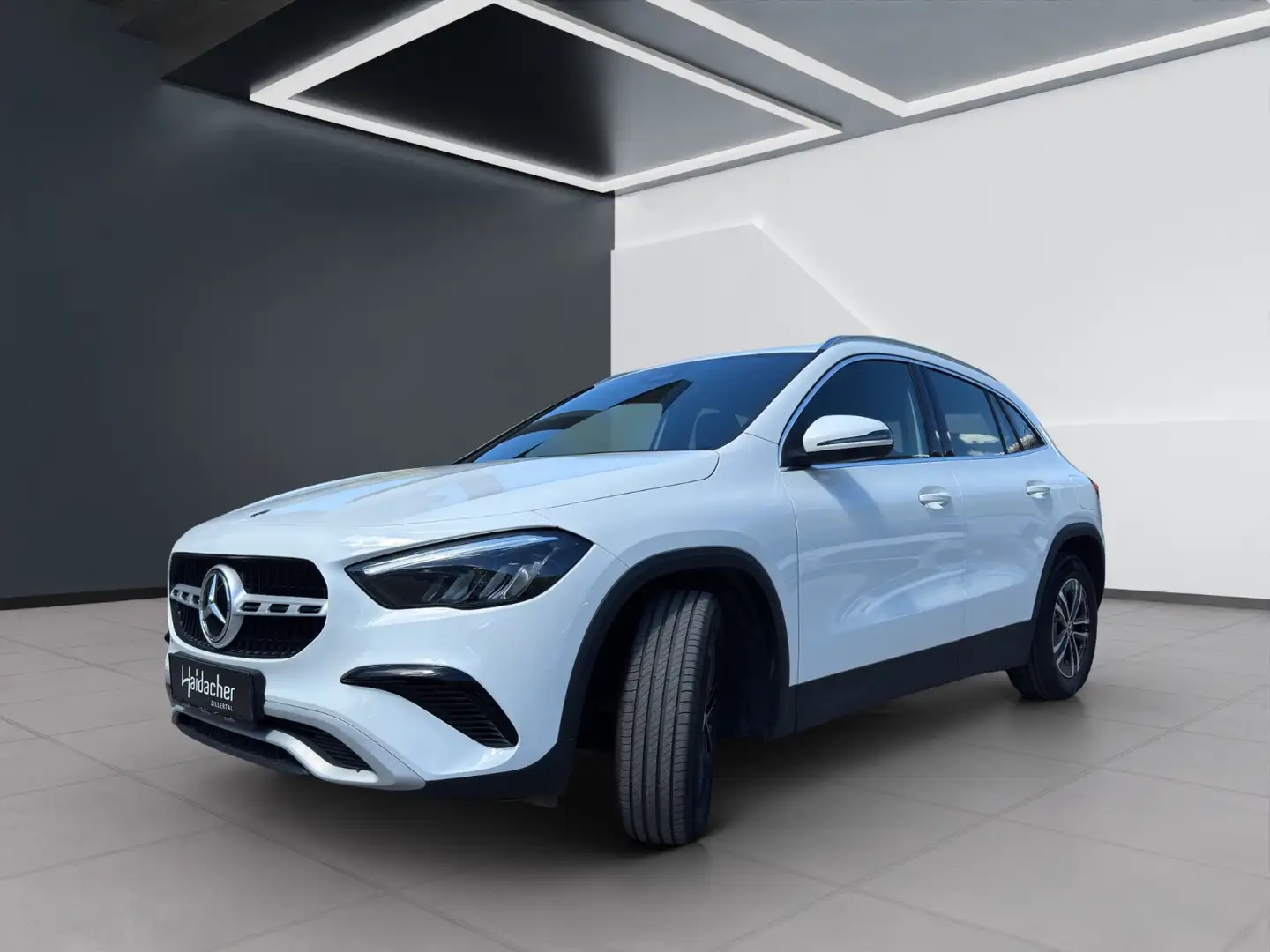 Mercedes-Benz GLA 180 Österreich-Edition Shz LED AUT RKam Klima Weiß - 2