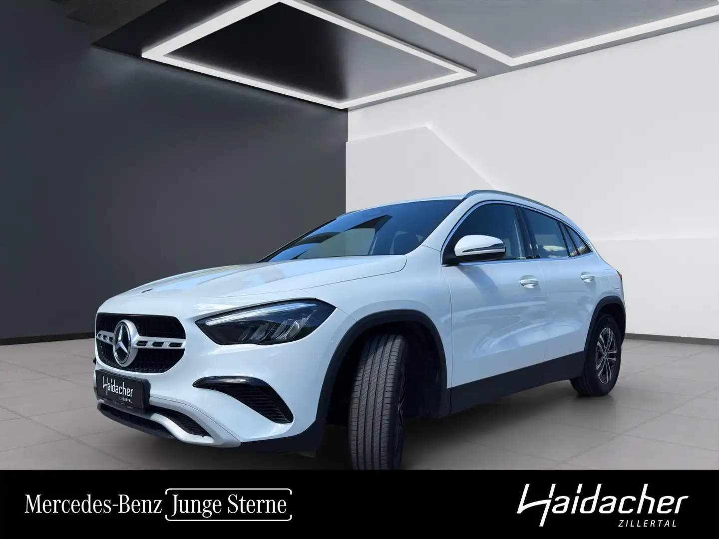Mercedes-Benz GLA 180 Österreich-Edition Shz LED AUT RKam Klima Weiß - 1