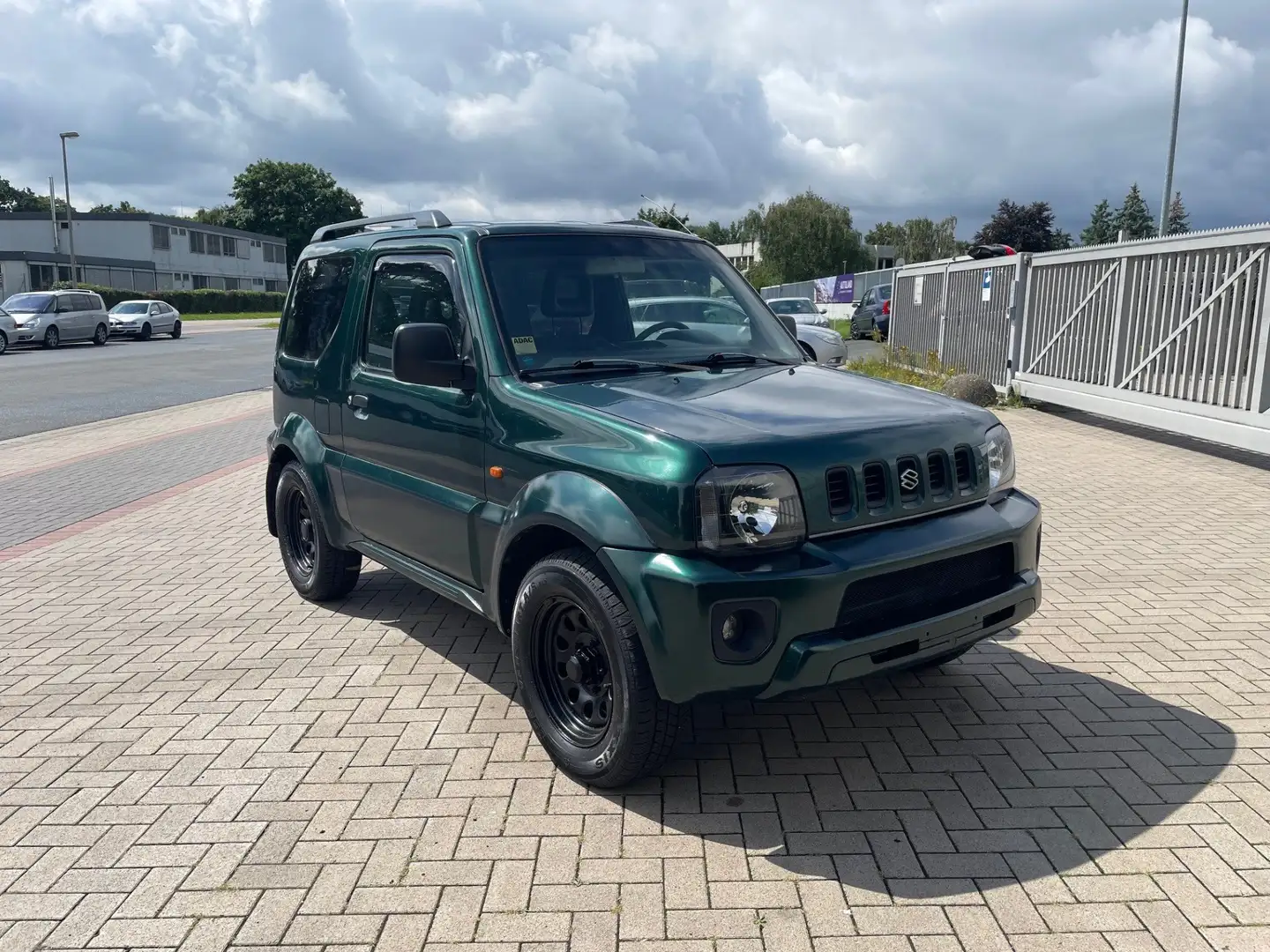 Suzuki Jimny Ranger 1.3 AHK 4x4 TÜV bis 2027 *Standhzg* Grün - 1