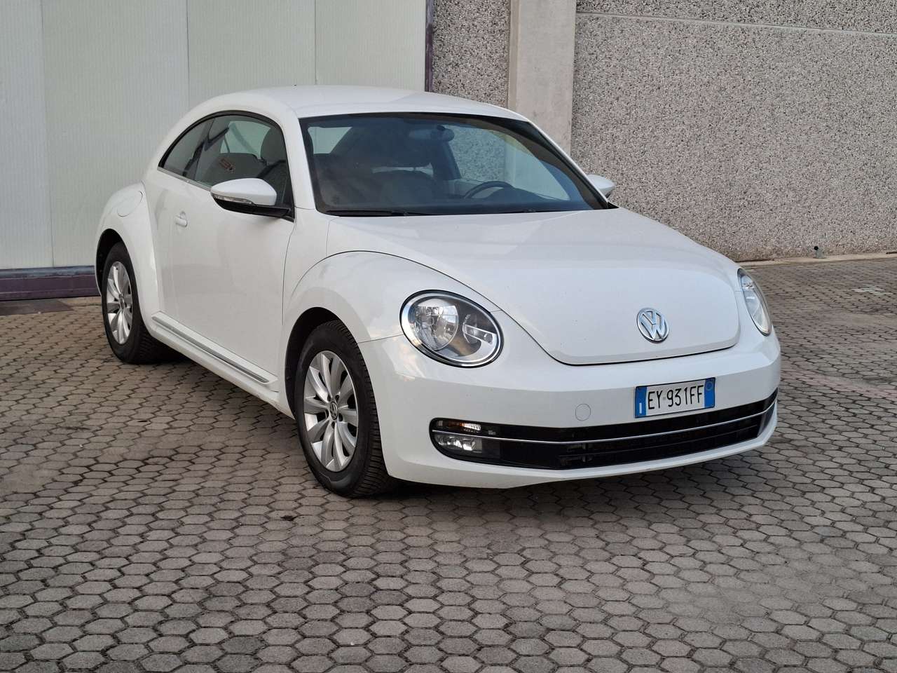 Volkswagen Maggiolino 1.6 tdi Design *NEOPATENTATI*