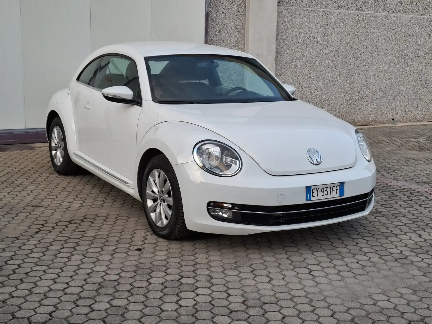 Volkswagen Maggiolino 1.6 tdi Design *NEOPATENTATI* Blanc - 1