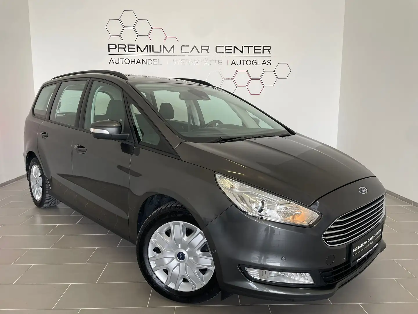 Ford Galaxy 2,0 TDCi Business Powershift Grau - 1