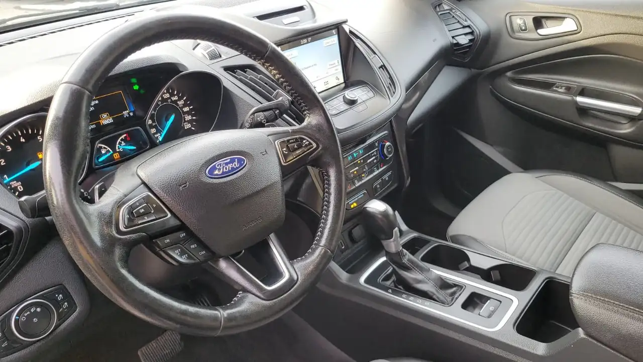 Ford Escape снимка Ford Escape
