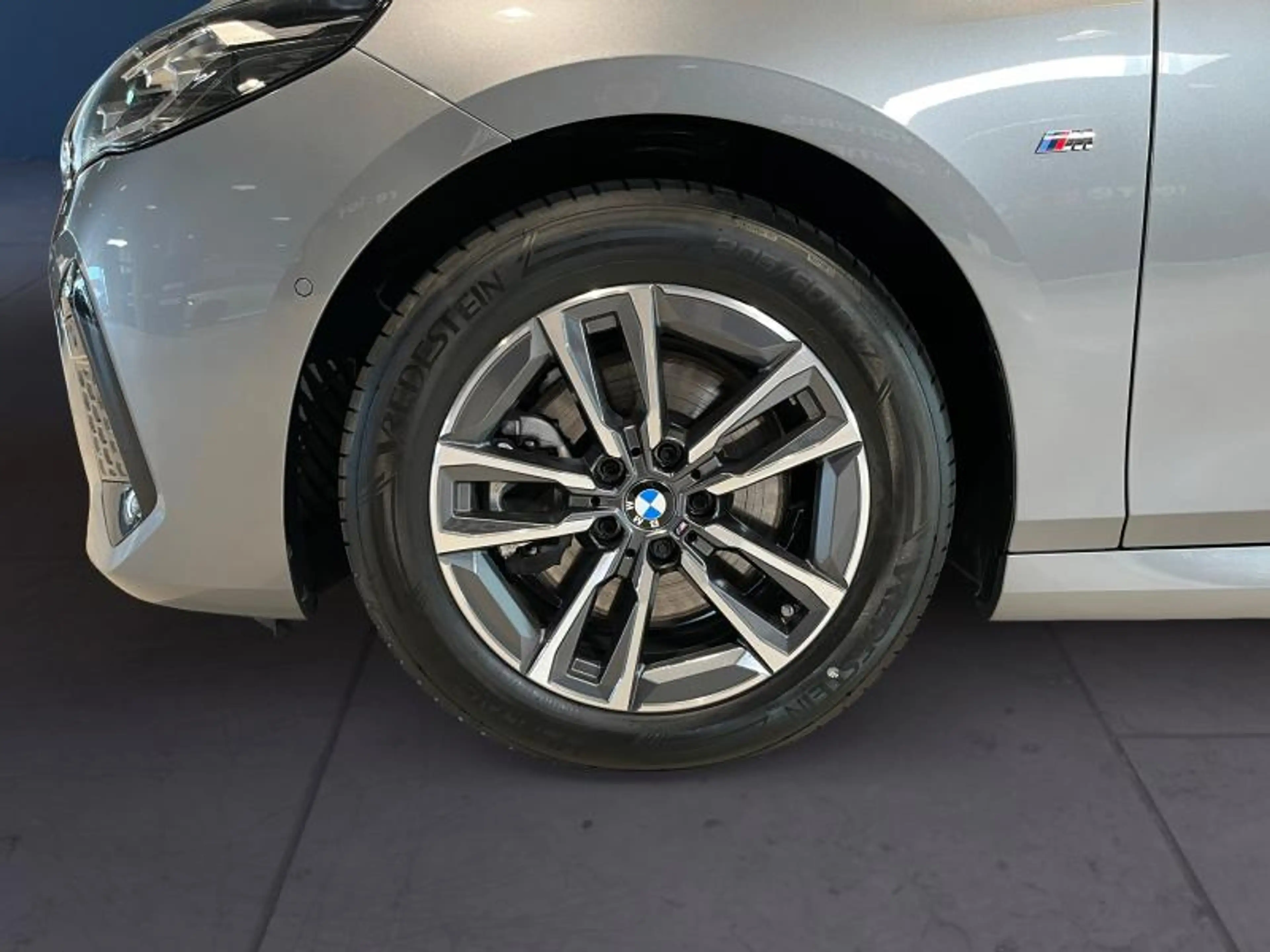 BMW 223 223i xDrive Active Tourer M Sport — photo 7