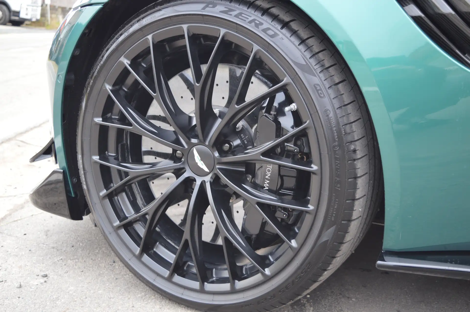 애스턴마틴 밴티지 V8 Coupe 2022 청록 사진 6