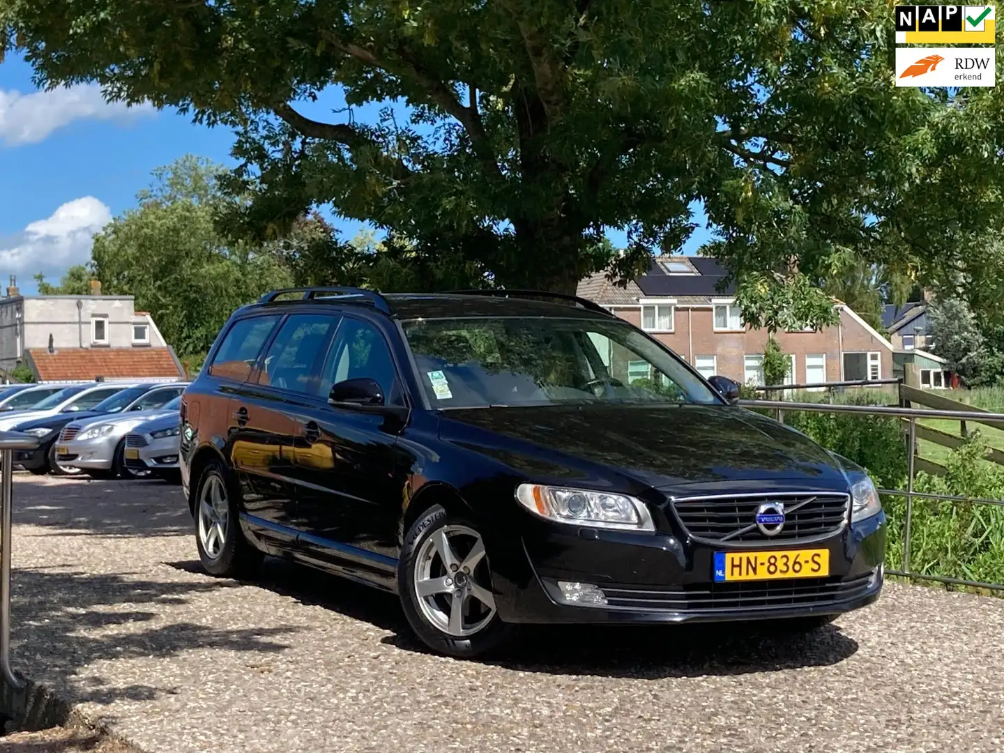 Volvo V70 2.0 D3 Dynamic Edition | Leder + Cruise + Clima nu Zwart - 1