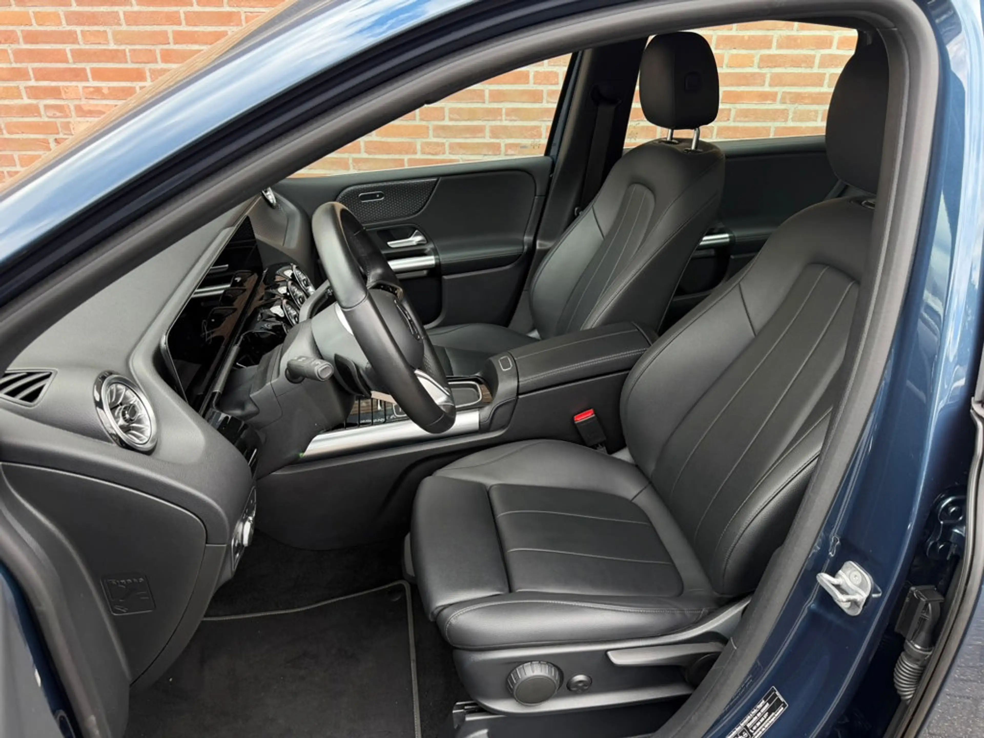 Mercedes-Benz B 250 e Luxury Line Adaptive-Cruisecontrol Keyless-Go+En — photo 7