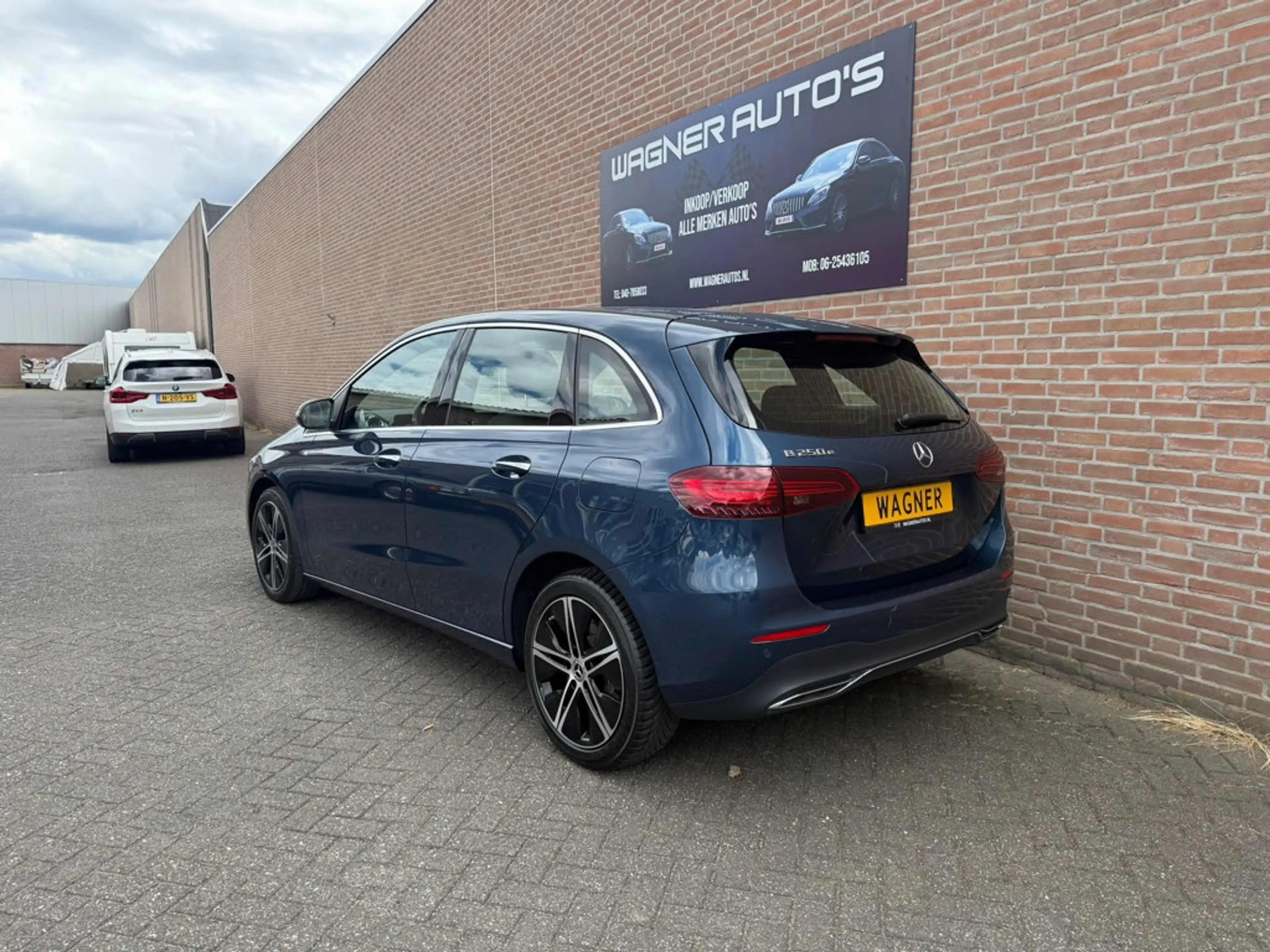 Mercedes-Benz B 250 e Luxury Line Adaptive-Cruisecontrol Keyless-Go+En — photo 6