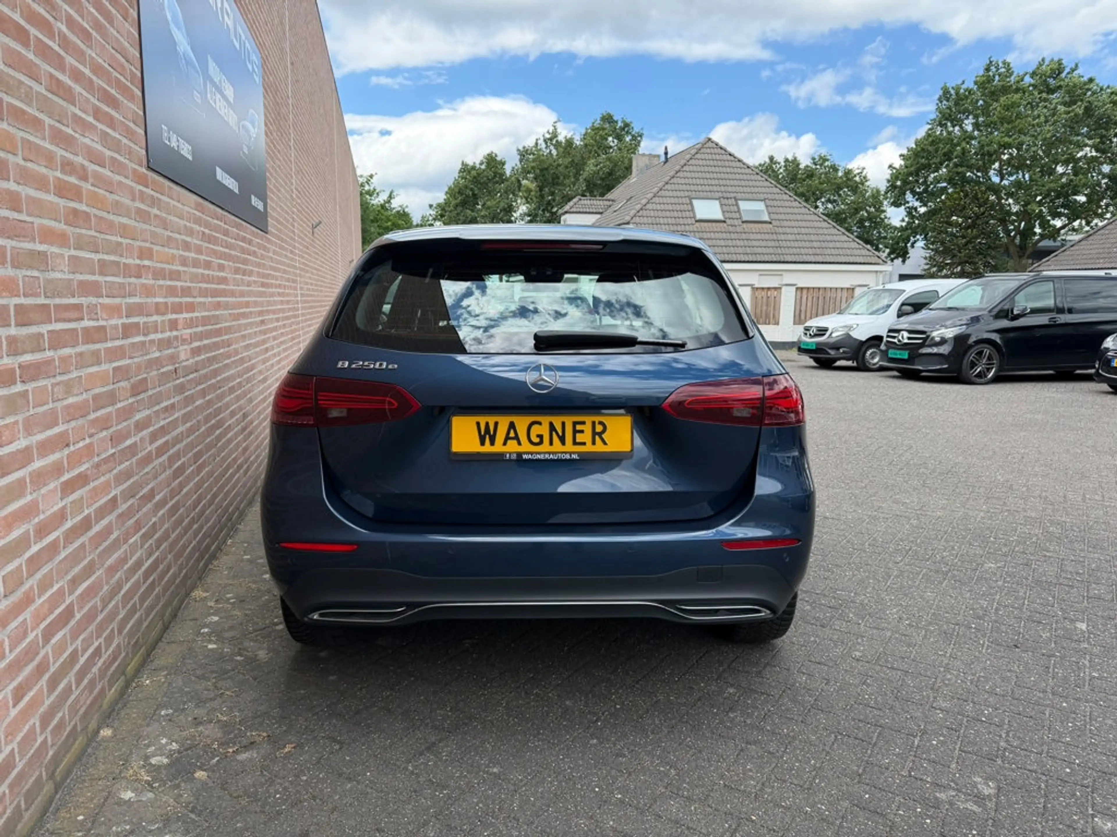 Mercedes-Benz B 250 e Luxury Line Adaptive-Cruisecontrol Keyless-Go+En — photo 5