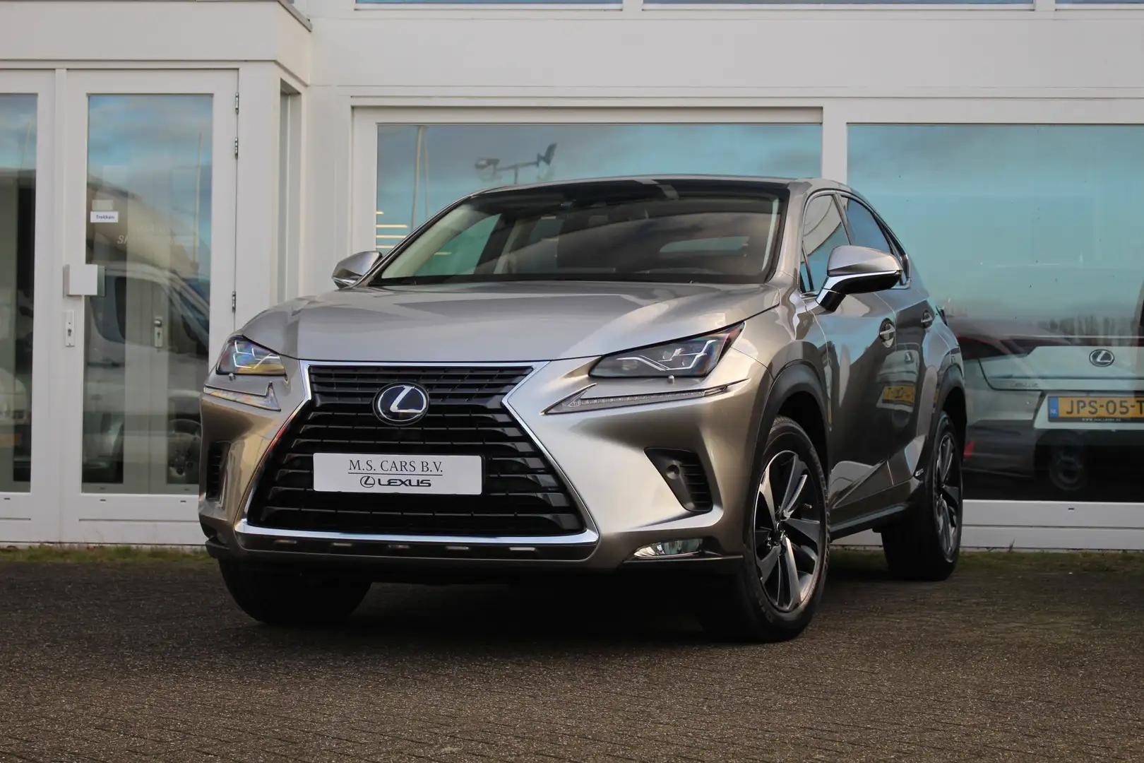 Lexus NX 300h Hybride AWD President Line I Pano I Mark Lev. I Ca Grau - 1