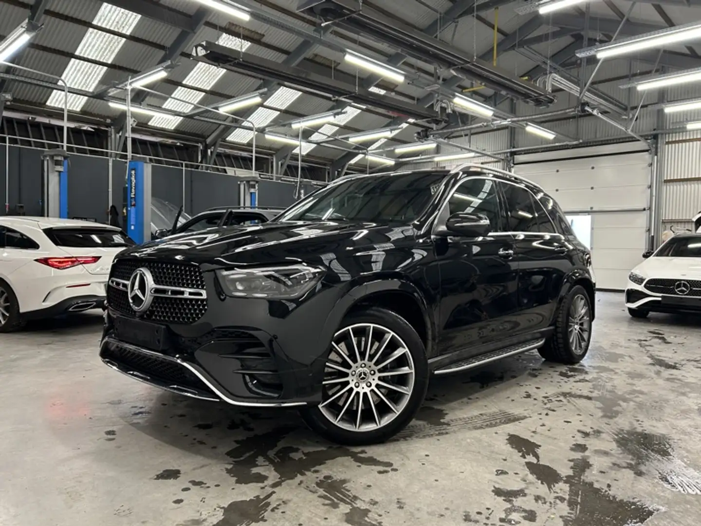 Mercedes-Benz GLE 400 e 4MATIC Noir - 1