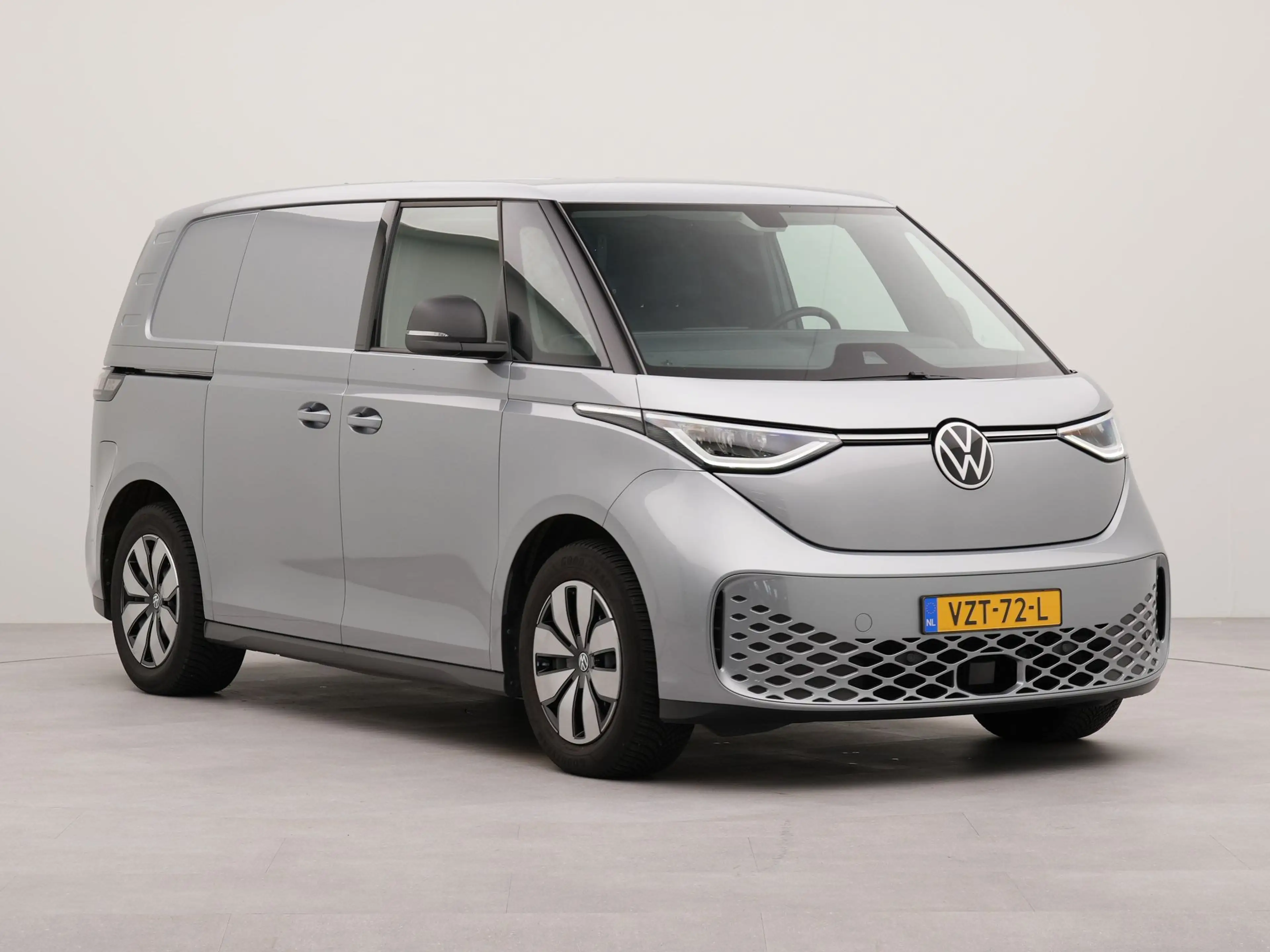 Volkswagen ID. Buzz Cargo 77 kWh/204pk WLTP 408km bijrijdersbank, achterklep — photo 2