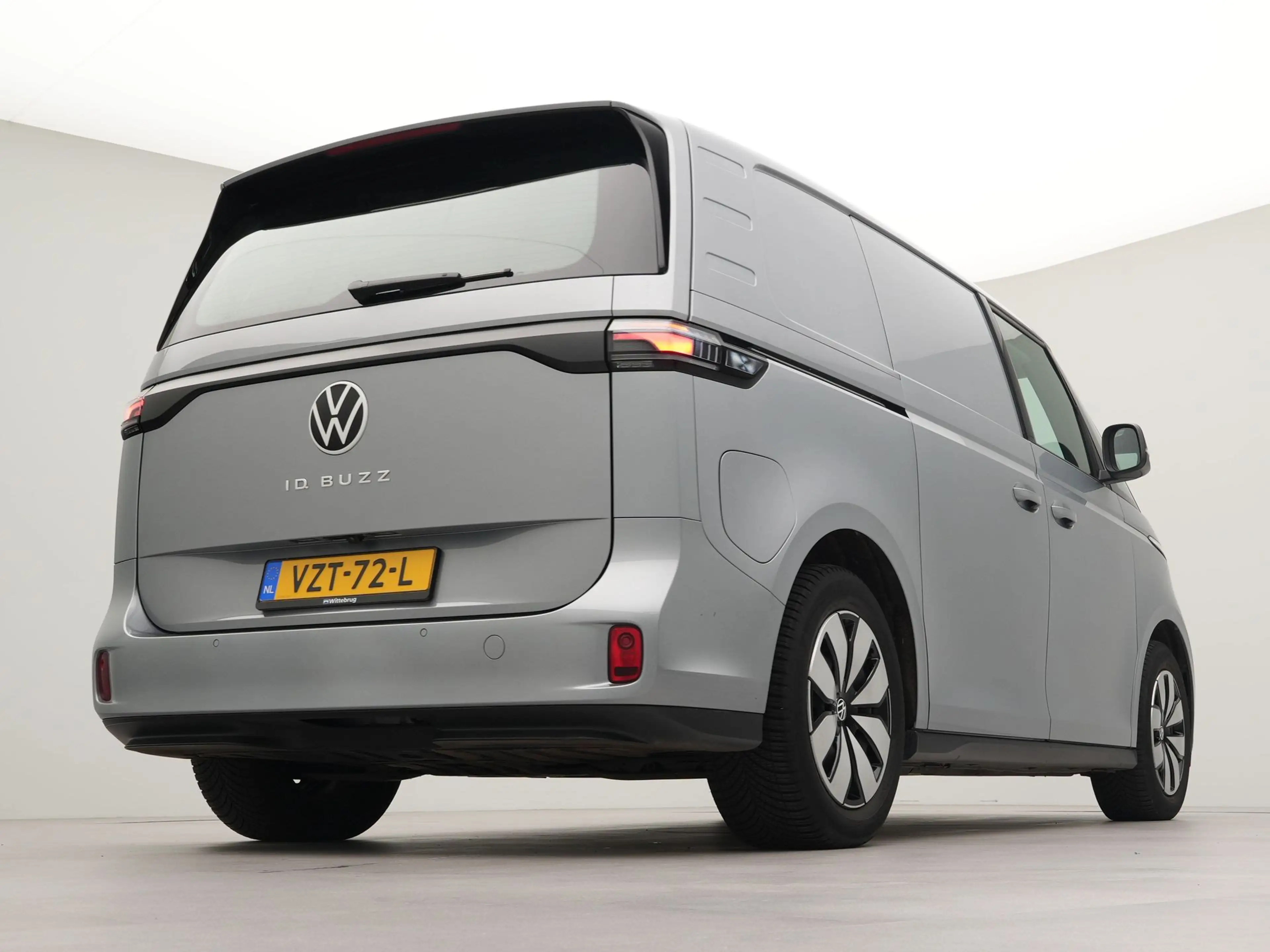 Volkswagen ID. Buzz Cargo 77 kWh/204pk WLTP 408km bijrijdersbank, achterklep — photo 11