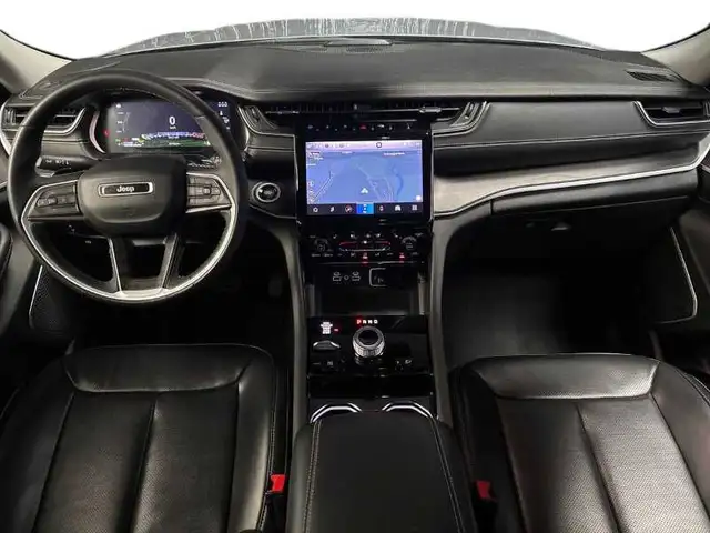 Jeep Grand Cherokee view 13