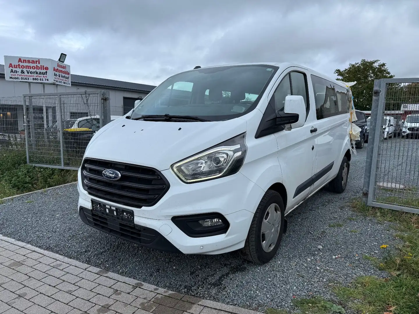 Ford Transit Custom Kombi 2.0 TDCi L2 Trend 9-Sitze Blanc - 1