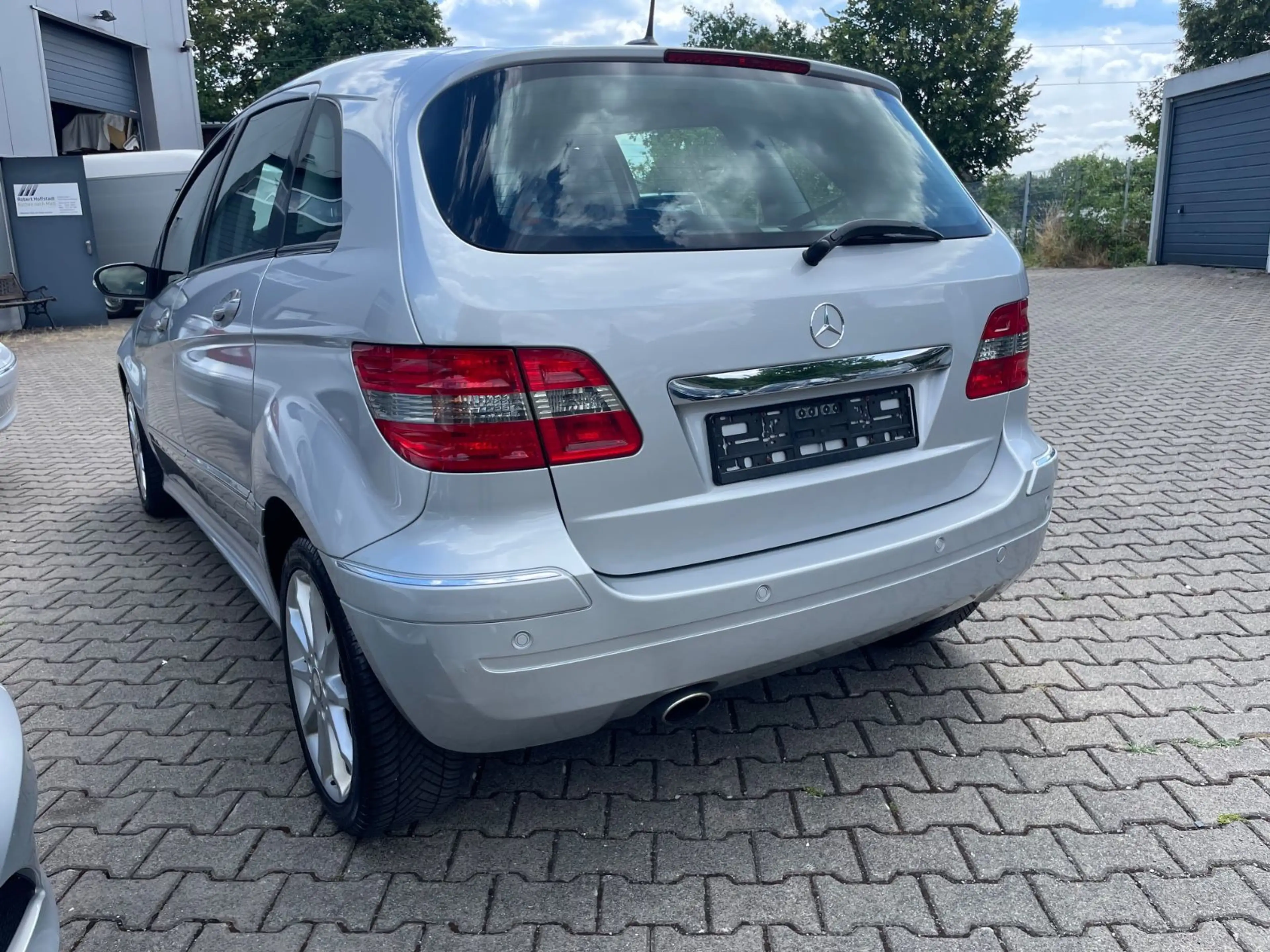 Mercedes-Benz B 170 Automatik 17" Alu PDC SHZ Teilleder NEUZST — photo 11