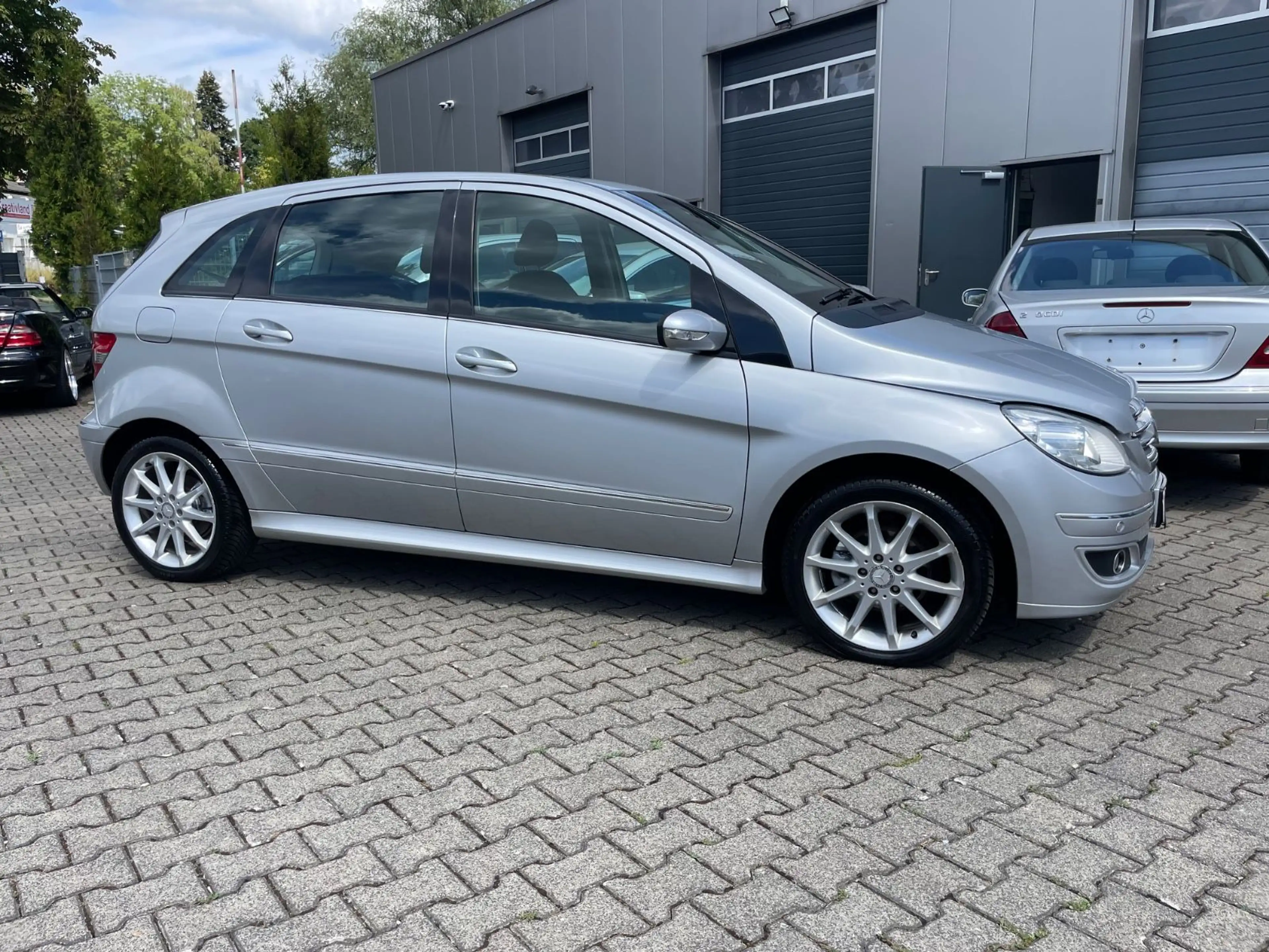 Mercedes-Benz B 170 Automatik 17" Alu PDC SHZ Teilleder NEUZST — photo 14