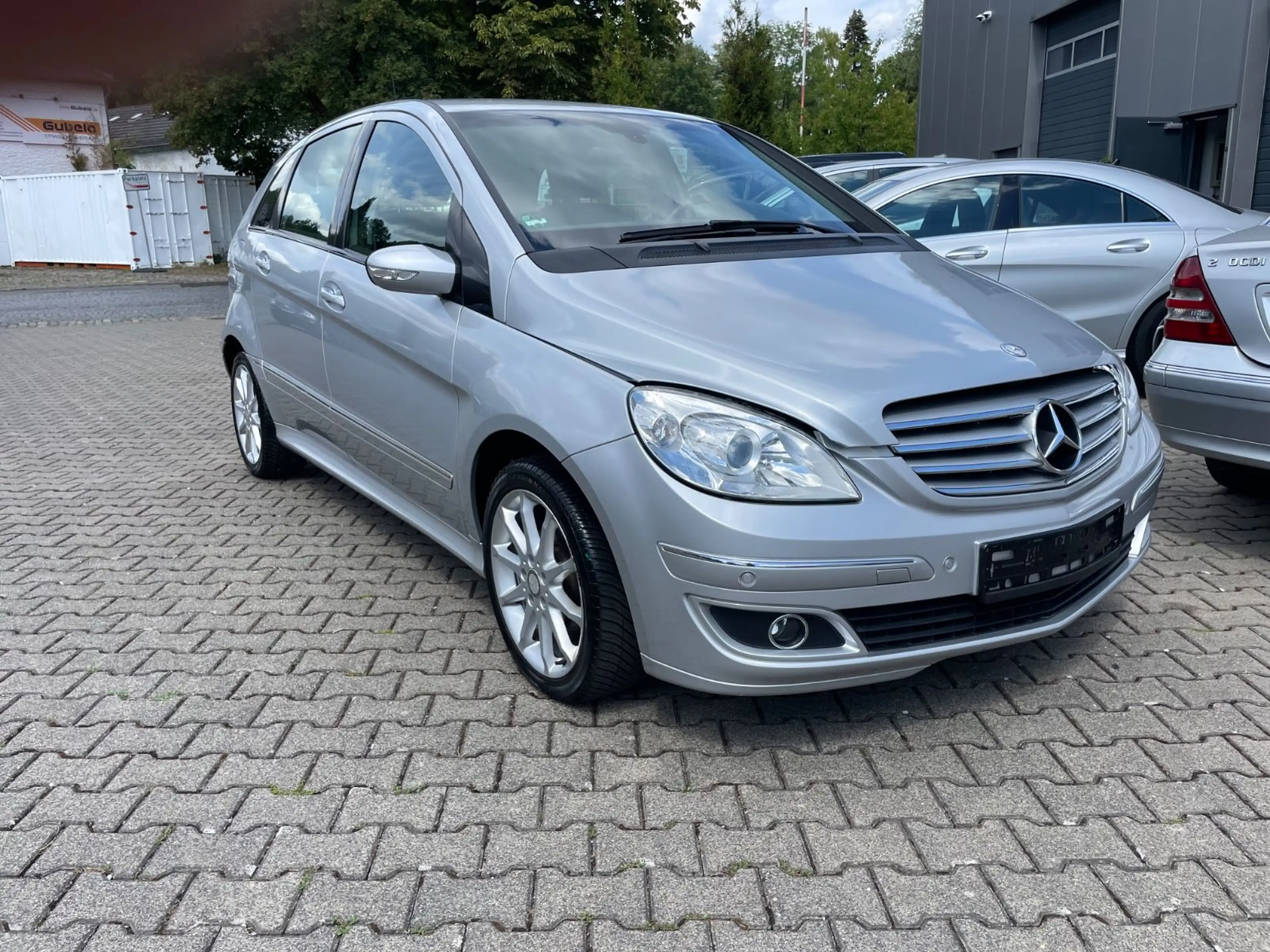 Mercedes-Benz B 170 Automatik 17" Alu PDC SHZ Teilleder NEUZST — photo 13