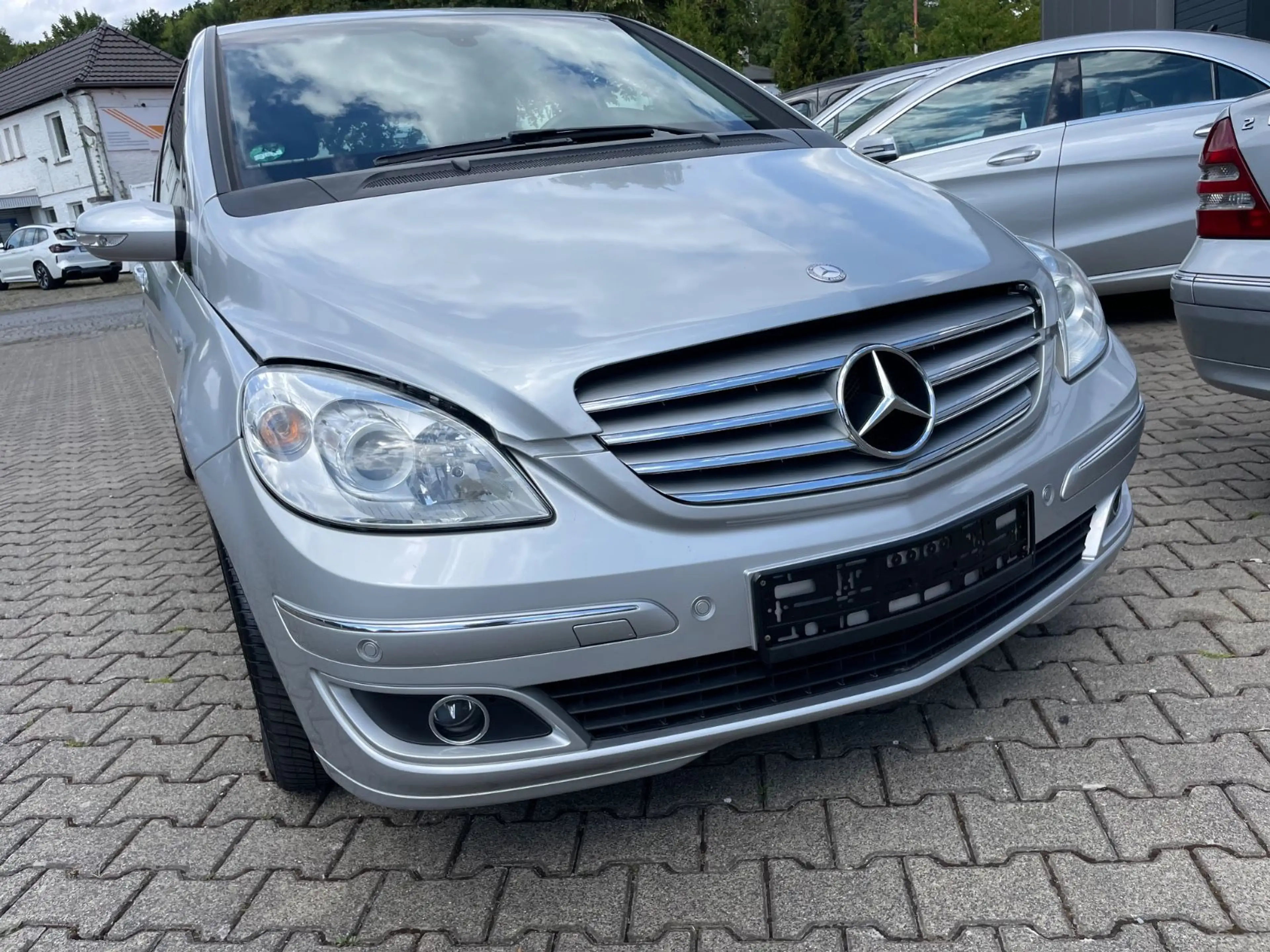 Mercedes-Benz B 170 Automatik 17" Alu PDC SHZ Teilleder NEUZST — photo 3
