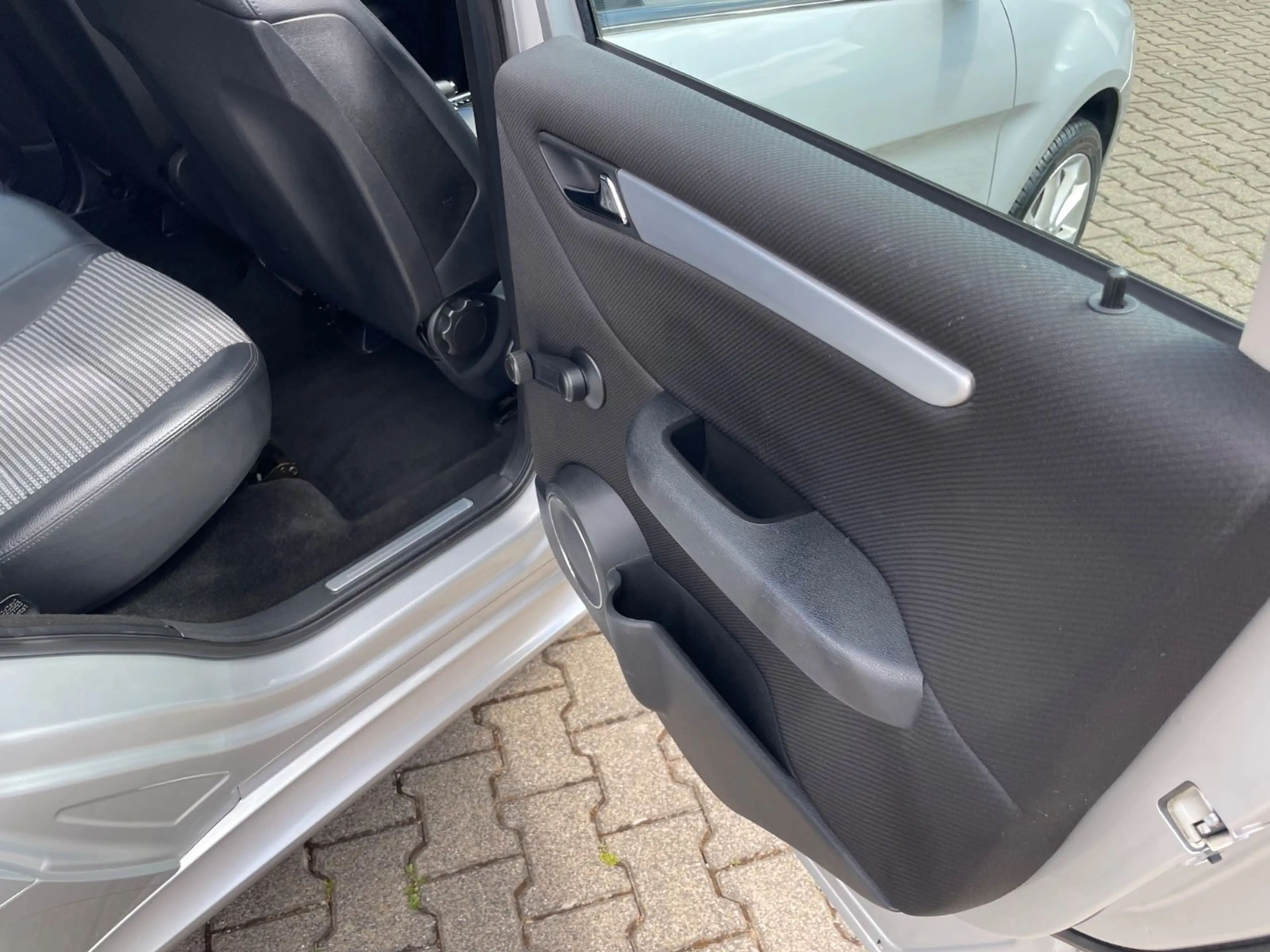 Mercedes-Benz B 170 Automatik 17" Alu PDC SHZ Teilleder NEUZST — photo 15