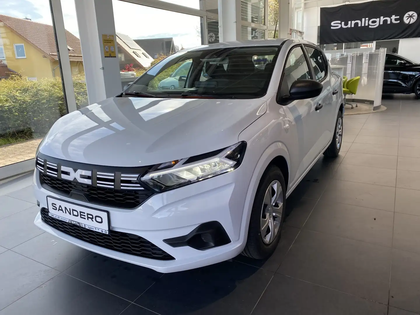 Dacia Sandero Essential SCe 65 *Winterradaktion Weiß - 1