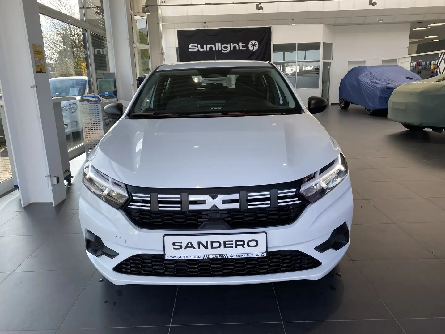 Dacia Sandero Essential SCe 65 *Winterradaktion Weiß - 2