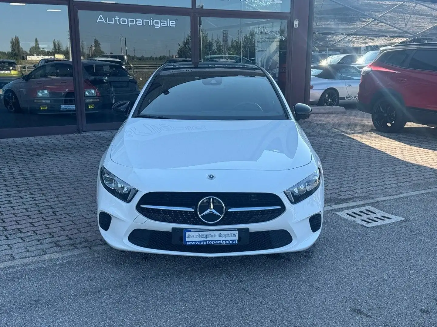 Mercedes-Benz A 180 d Automatic Sport Night Pack Tetto apribile Bianco - 2