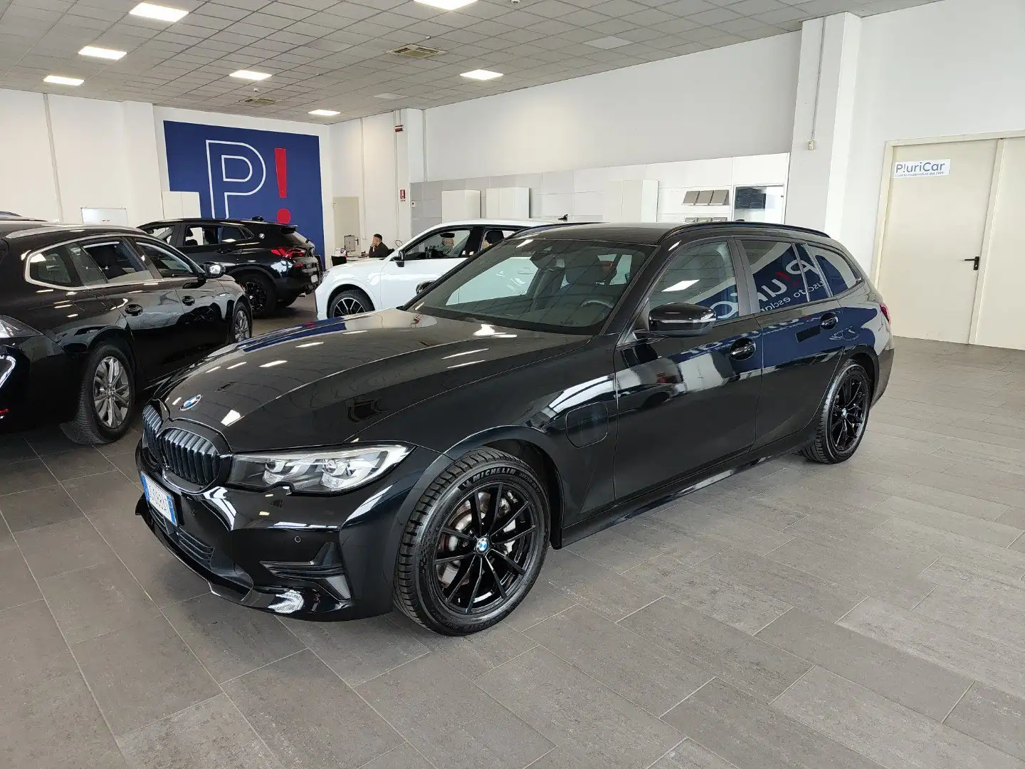 BMW 330 e PHEV Touring Auto Navi Adap.Cruise Fari LED Noir - 1