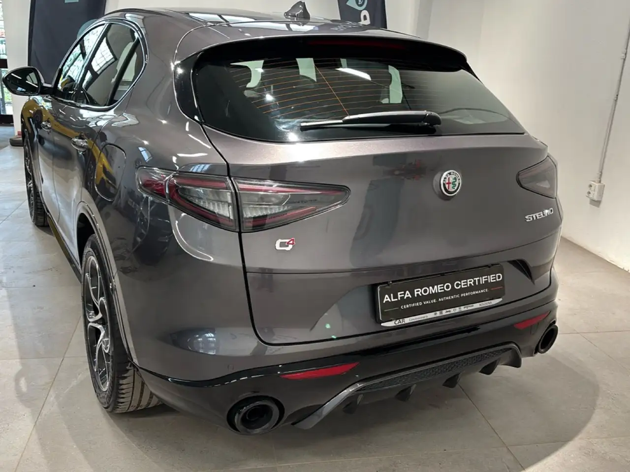 Alfa Romeo Stelvio 2024