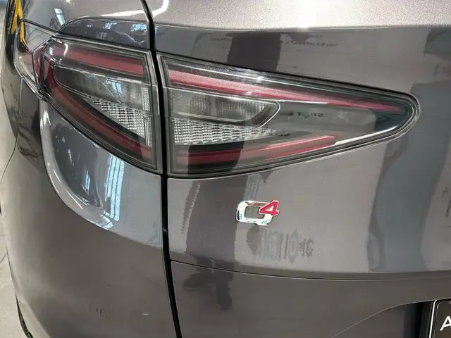 Alfa Romeo Stelvio view 19