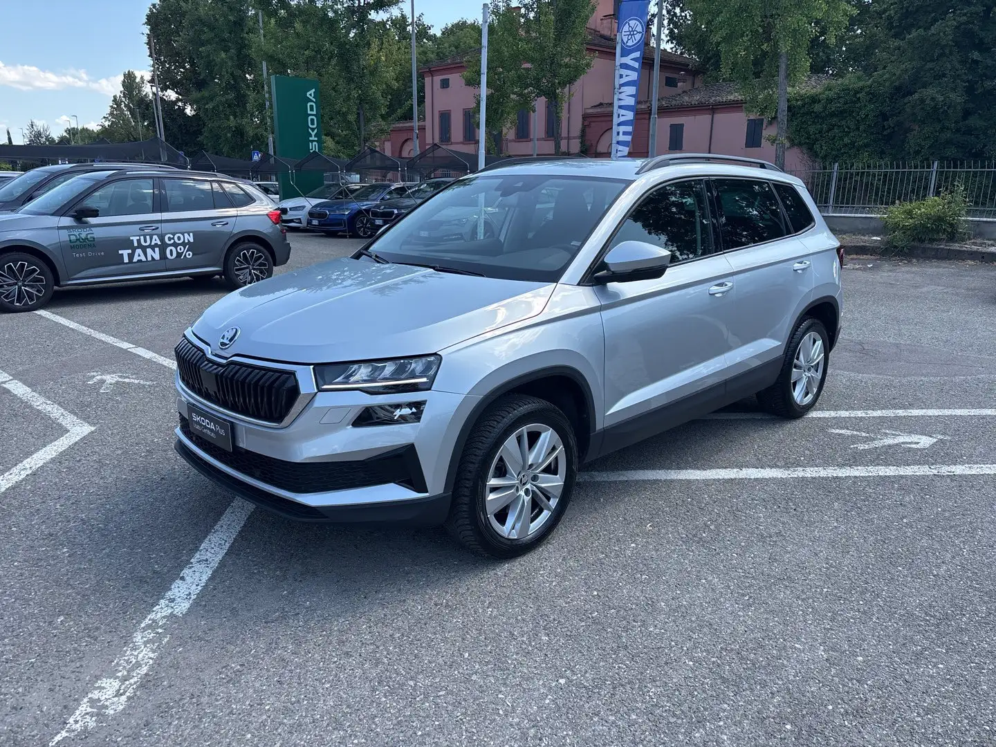 Skoda Karoq 1.5 TSI ACT DSG Executive Argent - 1