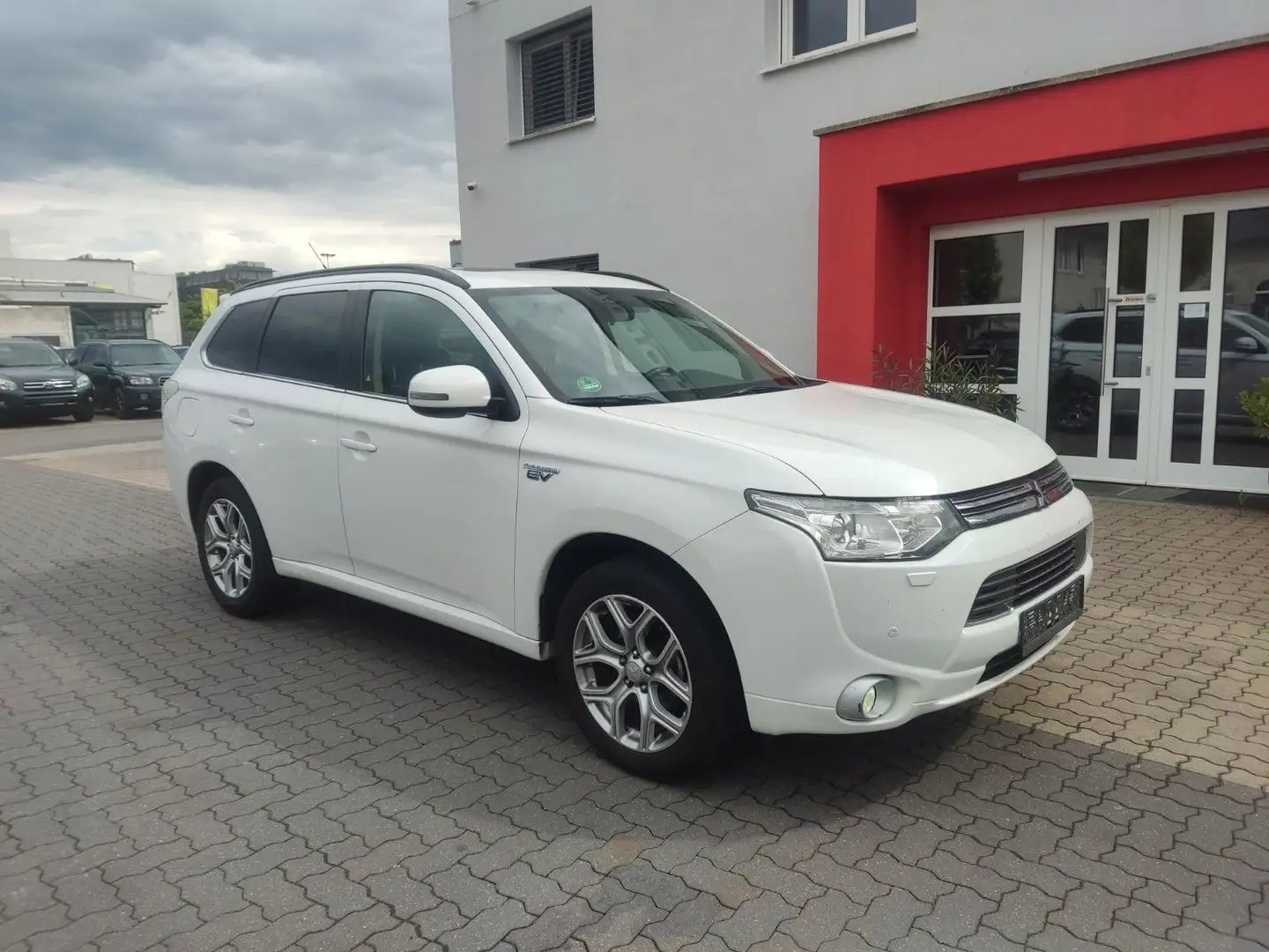 Mitsubishi Outlander PHEV Instyle 4WD Weiß - 2
