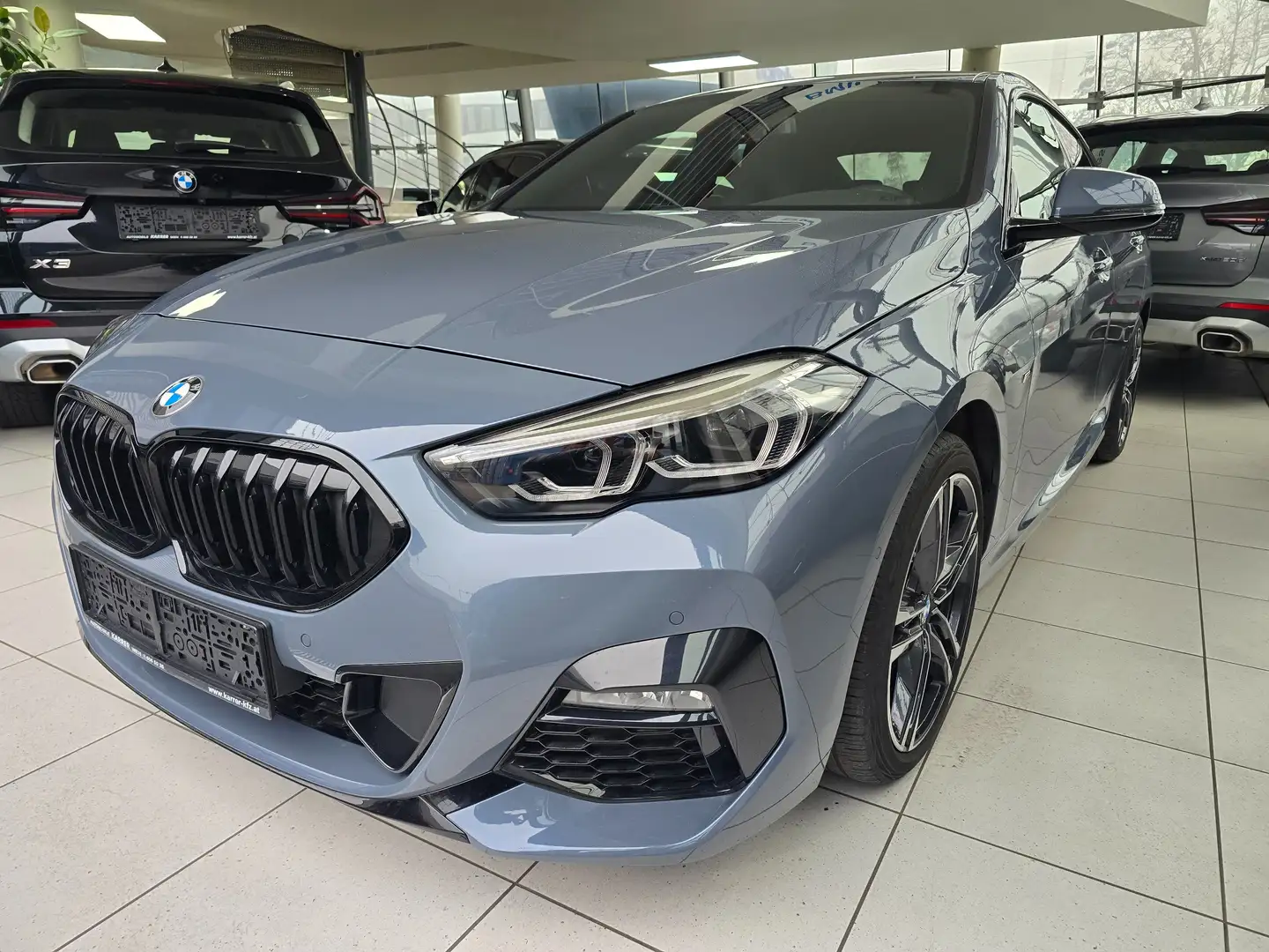 BMW 218 i Gran Coupe A. M Aerodynamikpaket/Pano/Vollleder Grau - 1