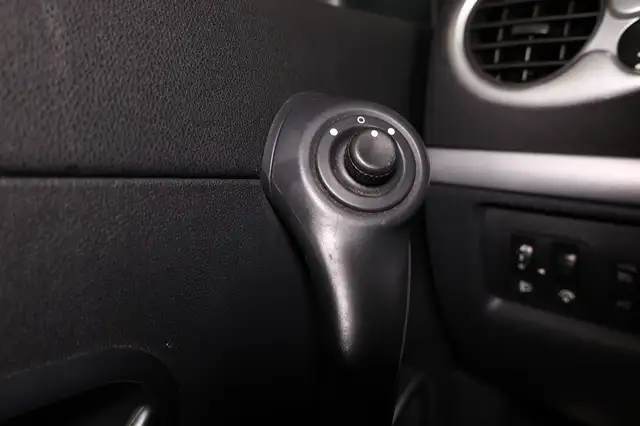 Renault Clio view 11
