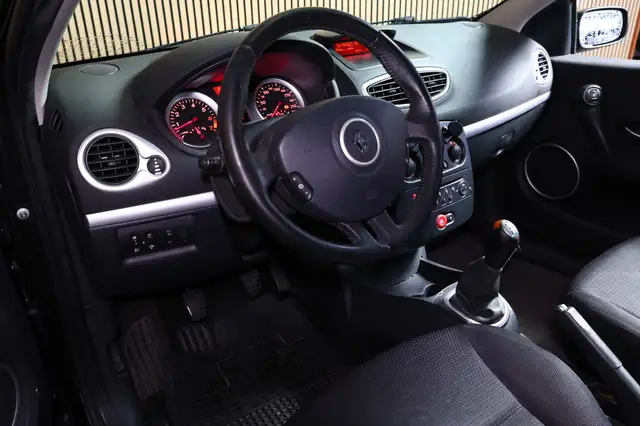 Renault Clio view 22