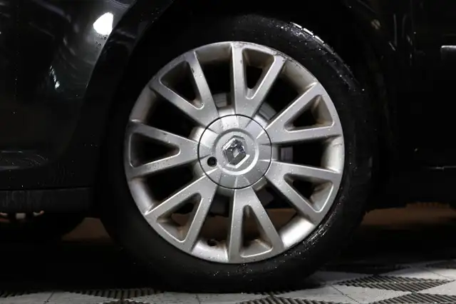 Renault Clio view 4