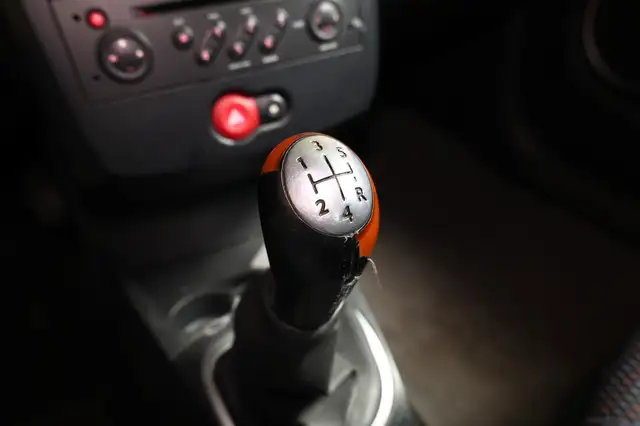 Renault Clio view 21