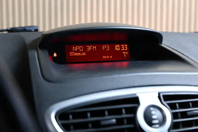 Renault Clio view 18