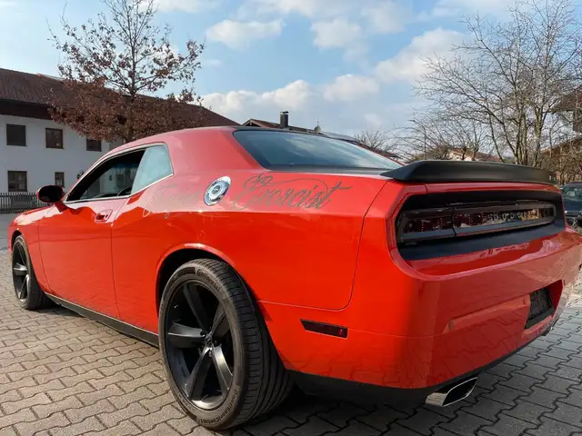 Dodge Challenger view 4