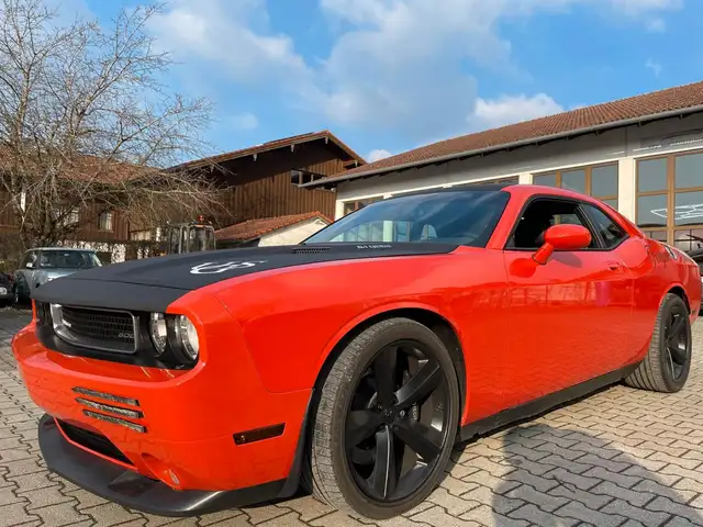 Dodge Challenger main image