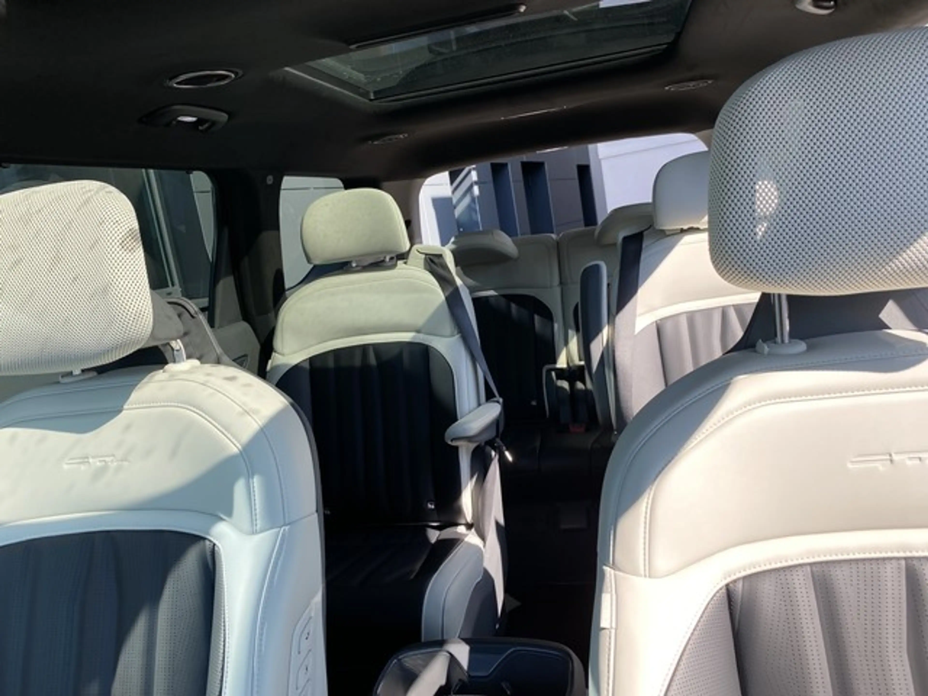Kia EV9 AWD GT-LINE LAUNCH ED. 6S SWIVEL — photo 12
