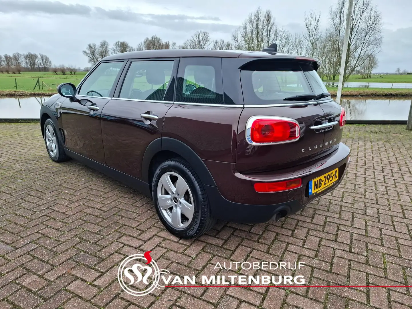 MINI One Clubman Mini 1.5 Airco IsoFix Červená - 2