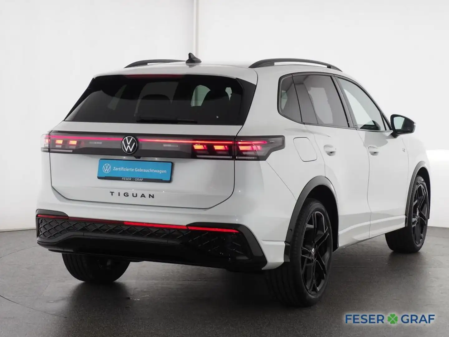 Volkswagen Tiguan 1.5 eTSI R-Line BlackStyle IQ-Light 360° Weiß - 2